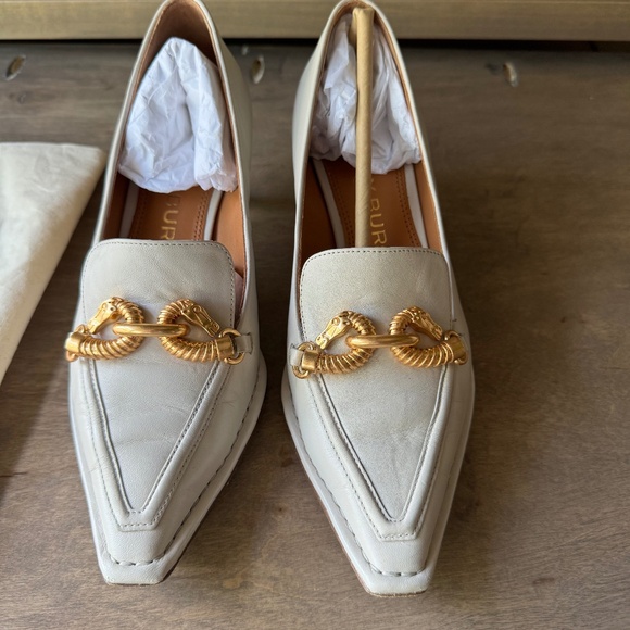 Tory Burch Jessa Pointy Toe Pumps - Picture 2 of 10
